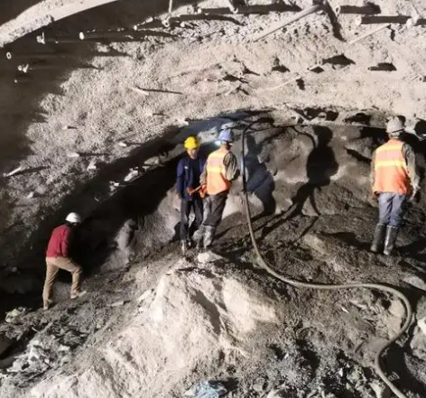 承德拱顶带模注浆料的施工流程及注意事项